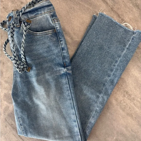 Kensie Blue Ankle Jeans with Braided Belt - Picture 1 of 2